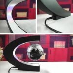 globus lewitujacy z czarna metalowa podstawa i nowoczesnym designem 957 1